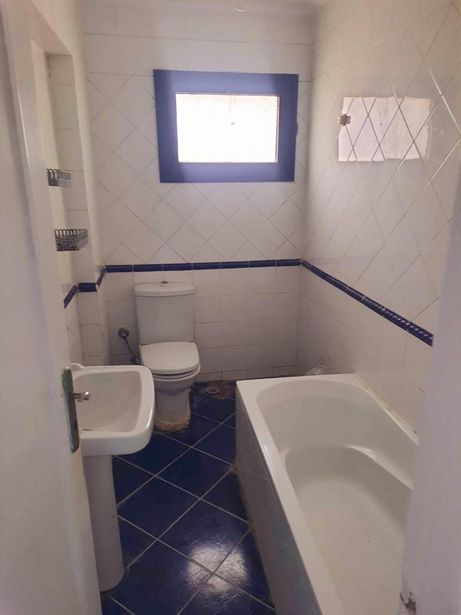 Sea View Free Wifi 3 Bedrooms 2 Toilets 5th Floor Bellevue Village Agami Available Year Days & 5 Heavy Blanket Available * Alexandria