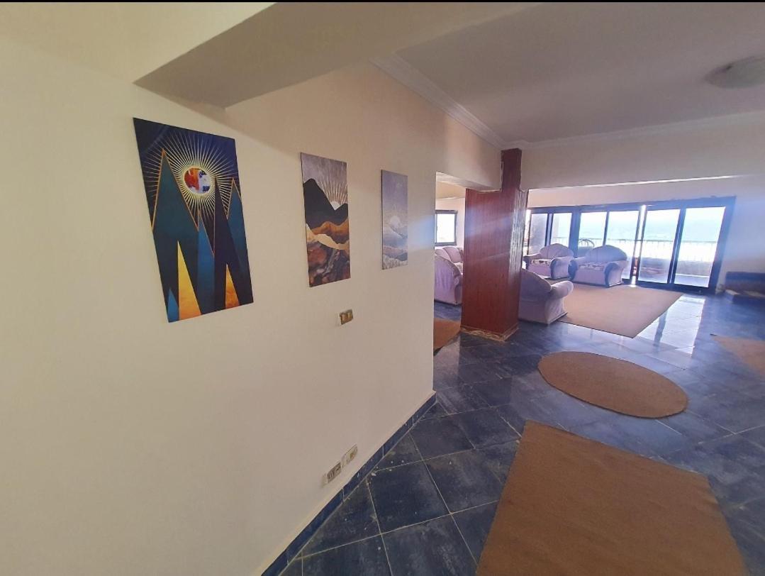Sea View Free Wifi 3 Bedrooms 2 Toilets 5th Floor Bellevue Village Agami Available Year Days & 5 Heavy Blanket Available
